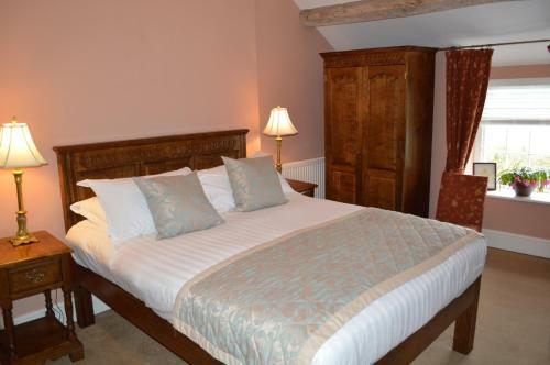 Posada Brigands Inn