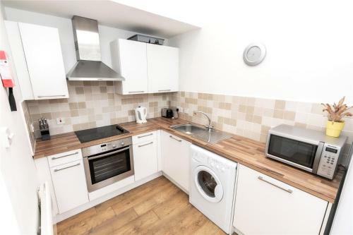 Top Stunning Relocation Aberdeen City Center Apartment