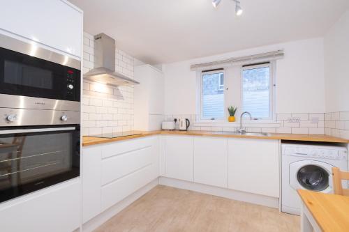? Dwellcome Home Ltd ? Ground Floor 2 Bed Apart ?