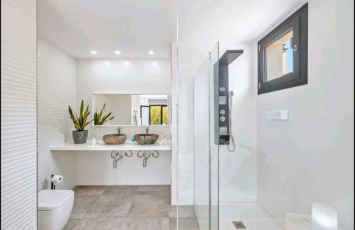 Villa de Dise�o Con Piscina Privada