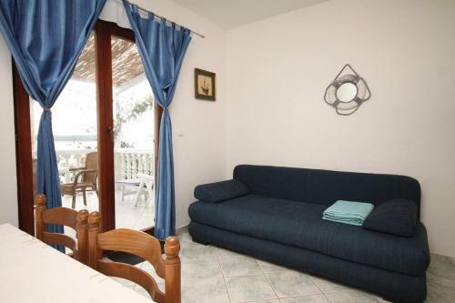 Apartments By The Sea Milna, Vis - 8917