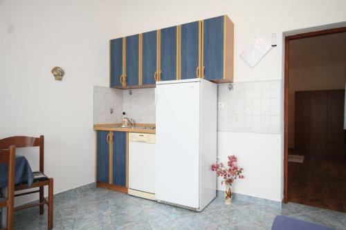 Apartments By The Sea Milna, Vis - 8917