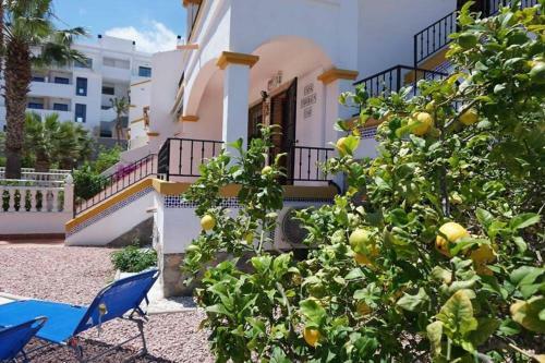 Spacious Ground Floor Apartment With Garden & Communal Pool