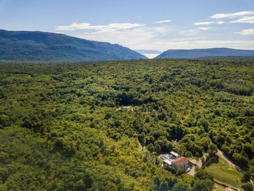 Beautiful Villa Mons Caldera