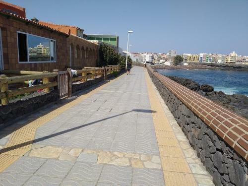 Apartamento La Garita Beach Front