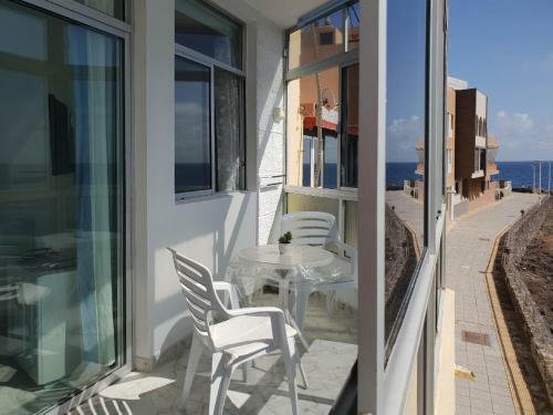 Apartamento La Garita Beach Front