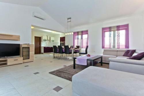 Villa Tea In Vodnjan With Pool Heating