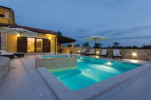 Villa Tea In Vodnjan With Pool Heating