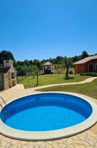 Villa Betiga 2, With Pool And Jacuzzi