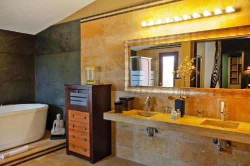 Holiday Home, La Asomada