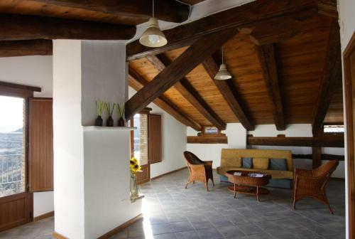 Casa Miret De Mur