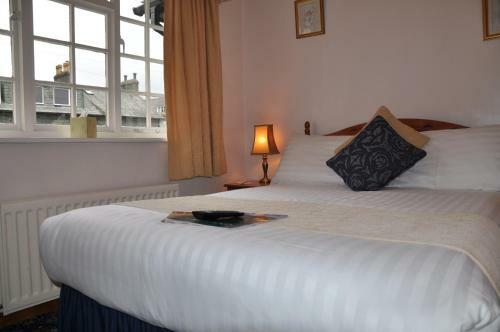 Hostal The Paddock Guest House