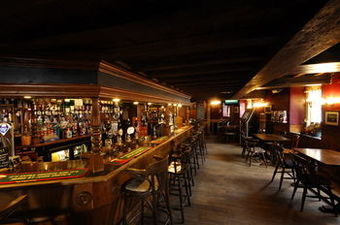 Hostal The Longboat Inn