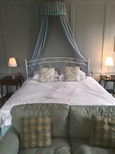 Hostal Trereife House