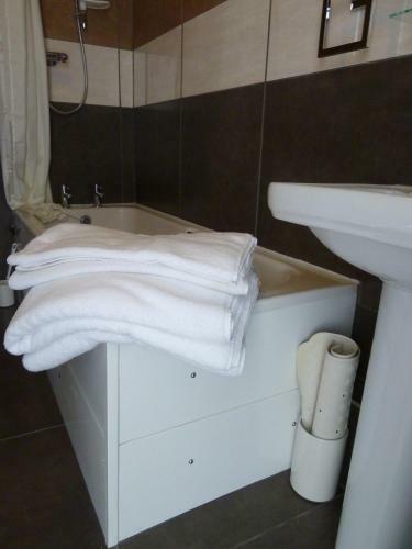 Hostal Beachfield Hotel