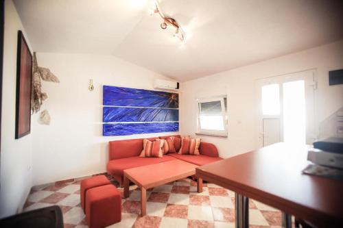 Apartments By The Sea Vir - 16590
