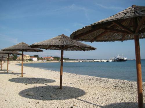 Holiday Home Ava-80m From Beach