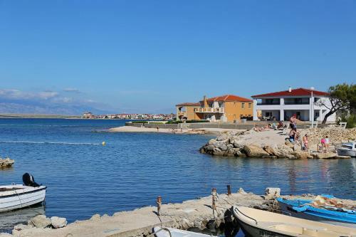 Apartments Lisac