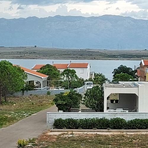 Hama Apartments Vir