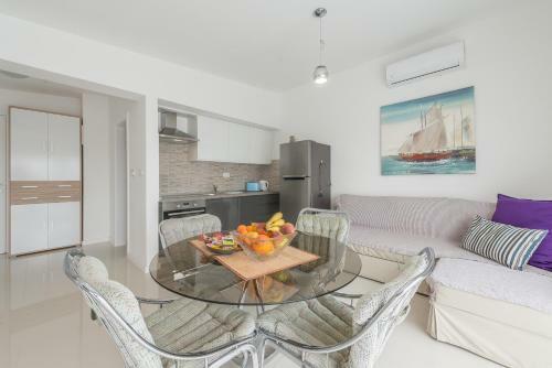 Windrose Apartments