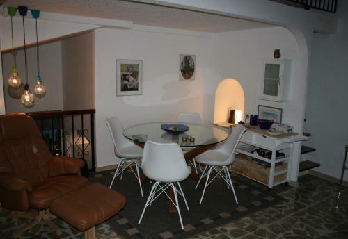 Highly Situated Apartment Sea Views