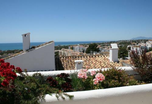 Highly Situated Apartment Sea Views
