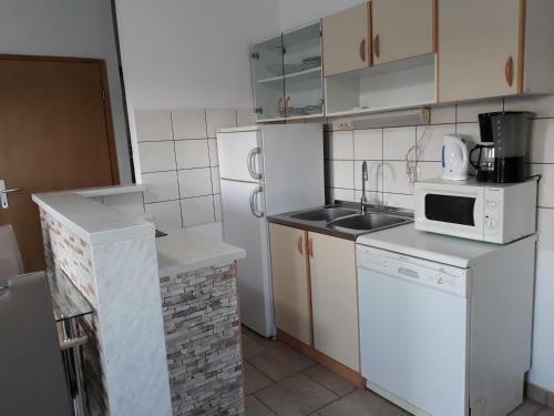 Apartmani Liveri?