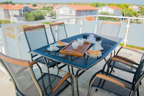 Olea Apartments Vir