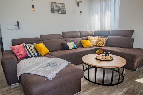 Olea Apartments Vir