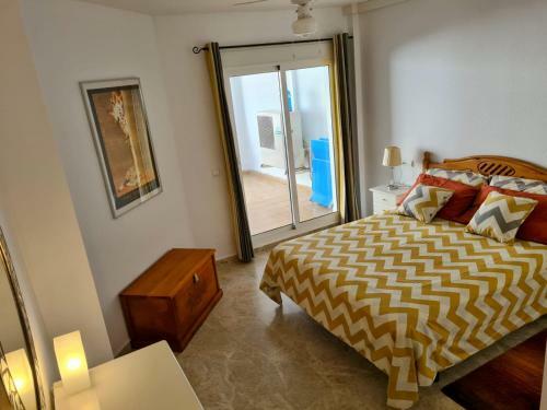Spacious Calahonda Park Apartment