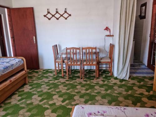 Hostal Rooms Mat - 300 M From Sea