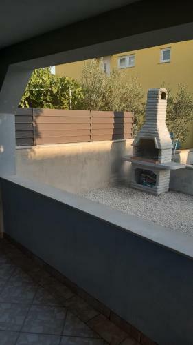 Apartments Ankora Vir