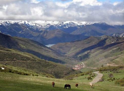 Hostal Rural La Collada De Aralla