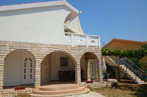 Apartment Vir