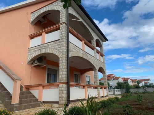 Vir Family Apartments