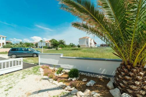 Apartments By The Sea Vir - 18549