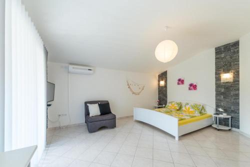 Apartments By The Sea Vir - 18525