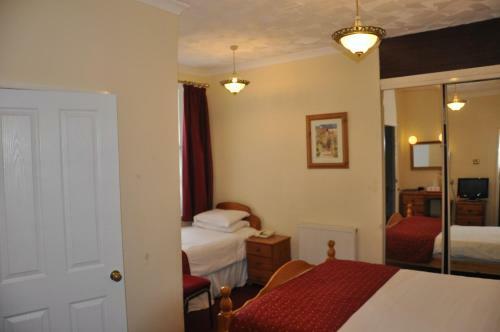 The Roundabout Hotel
