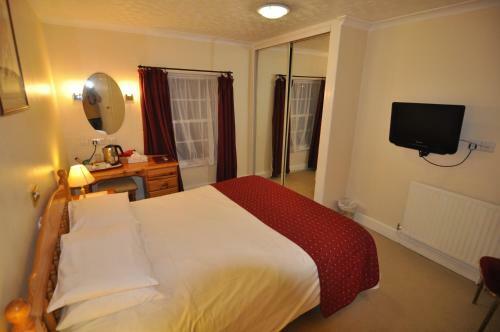 The Roundabout Hotel