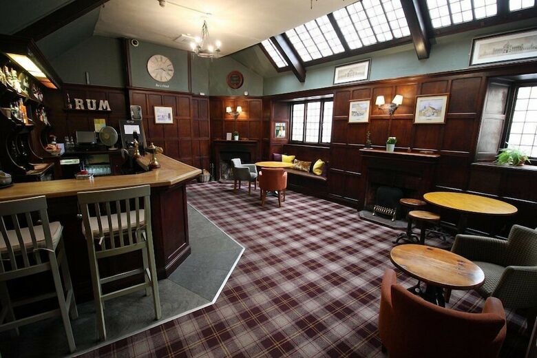 Lansdowne Strand Hotel