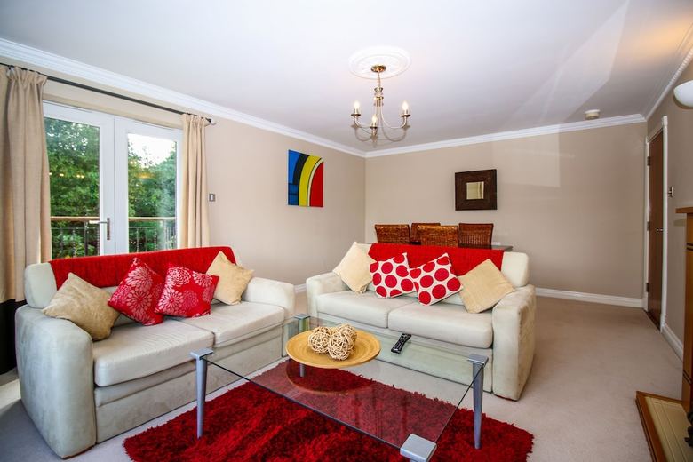 Turnberry Apartments