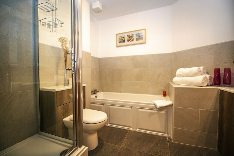 Turnberry Apartments
