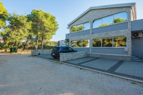 Apartments With A Parking Space Vir - 19118