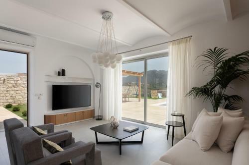 Ayali Villa, A Divine Luxury Homestay!