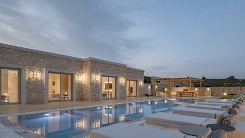 Ayali Villa, A Divine Luxury Homestay!