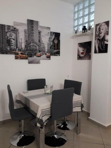 Apartamento Marina Dei Ciclopi Home