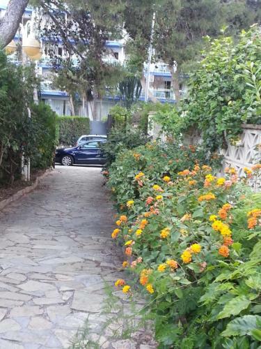Apartamento Steps Away From Puerto Marina