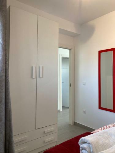 Apartamento Steps Away From Puerto Marina