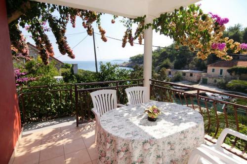 Apartments By The Sea Mudri Dolac, Hvar - 5693