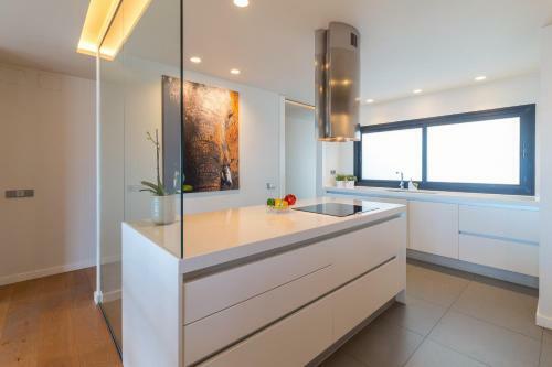 Extra Luxurious Apartment On The Beachfront